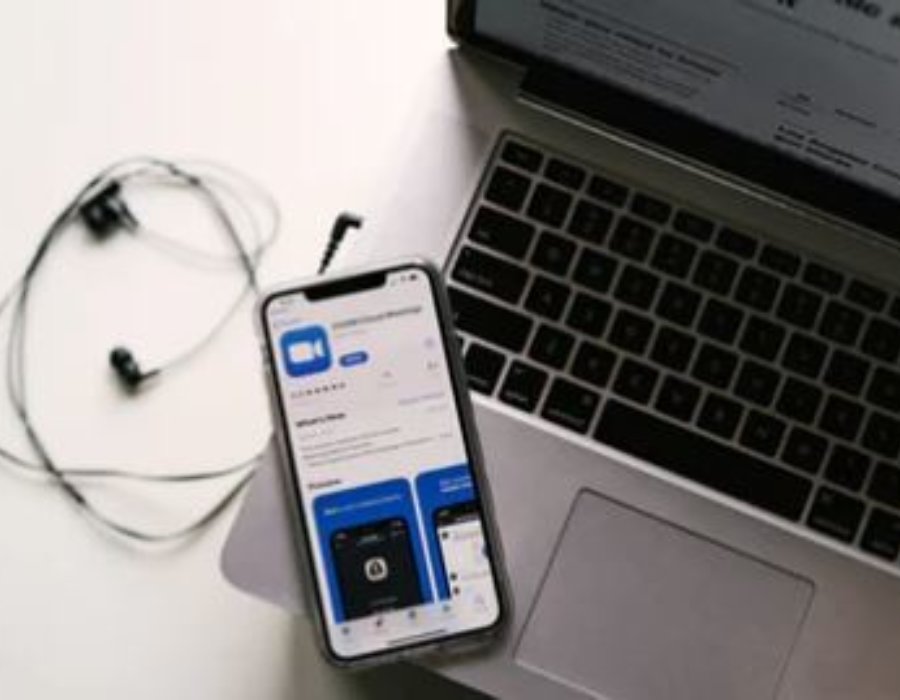 The Lir Academy Confident Online Communication