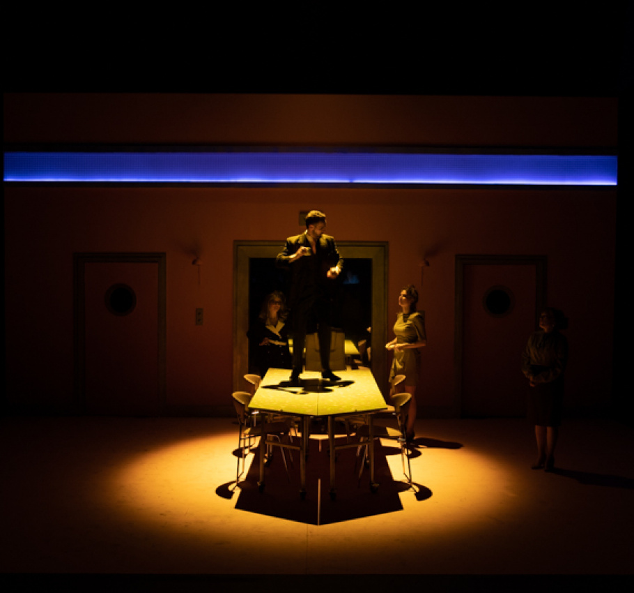 "Lighting In Theatres" with Wayne Howell of Artistic Licence